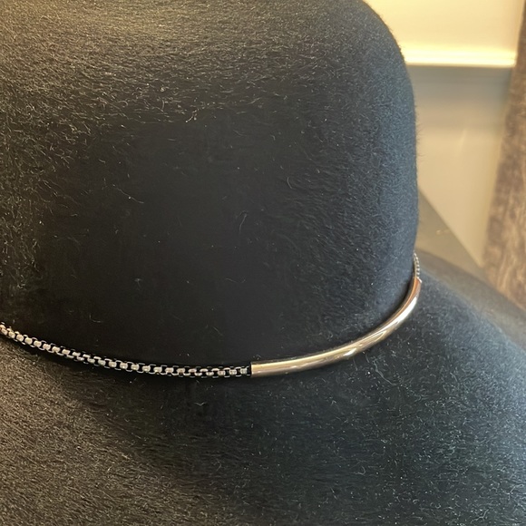 NWT: Eugenia Kim Blake 100% wool hat in black - Picture 5 of 11